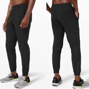 Lululemon Men’s Surge Jogger Pants in Black Small